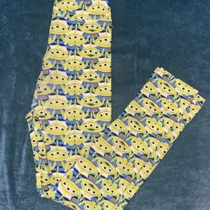 LuLaRoe Disney Toy Story Alien leggings L/XL Worn once!